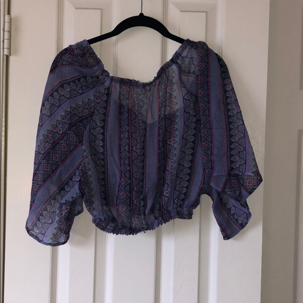 Patterned Cropped Blouse - Picture 2 of 2